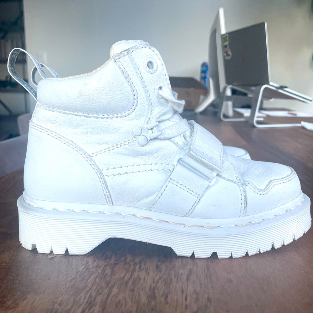 Dr Martens Zuma II size 7